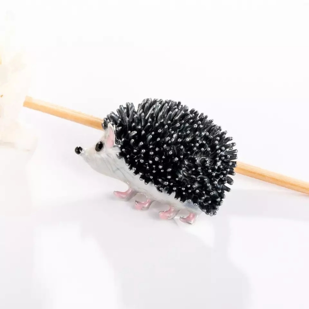 Woodland Creatures Hedgehog Brooch - Picture 4 of 5